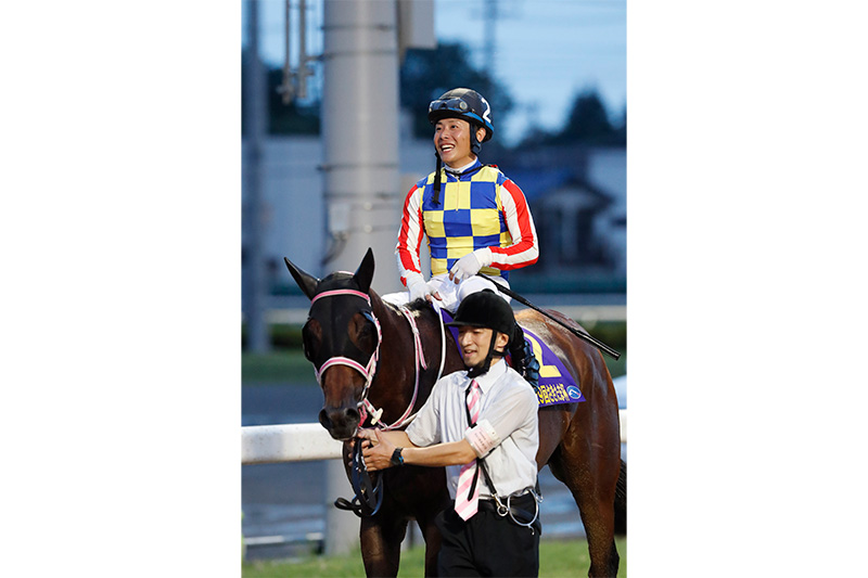 2025年 シャマル　圧巻の逃げ切り、26年ぶりのレコードV