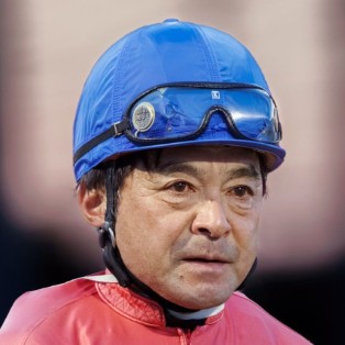 井上 俊彦 写真