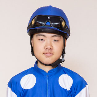 坂井 瑛音 写真