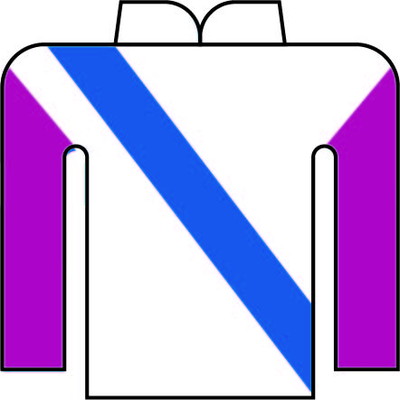 高橋 悠里 写真