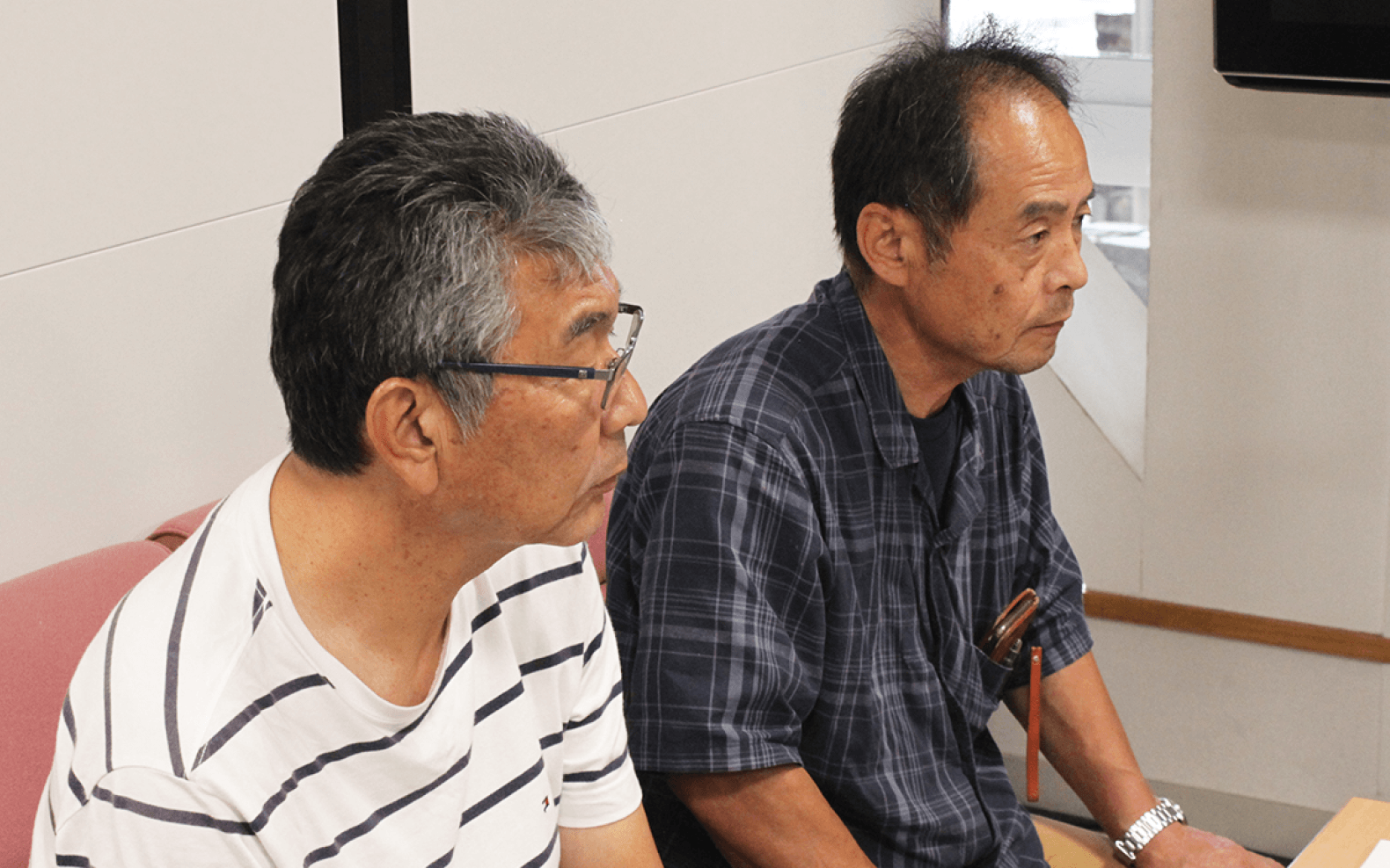 岩作オマント保存会の浅井清志会長と山下忠弘副会長